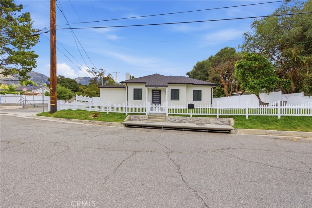 10012 Plainview Avenue