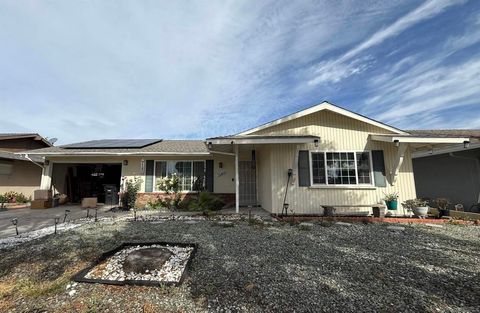 1540 W Whittier Avenue Hemet CA 92543