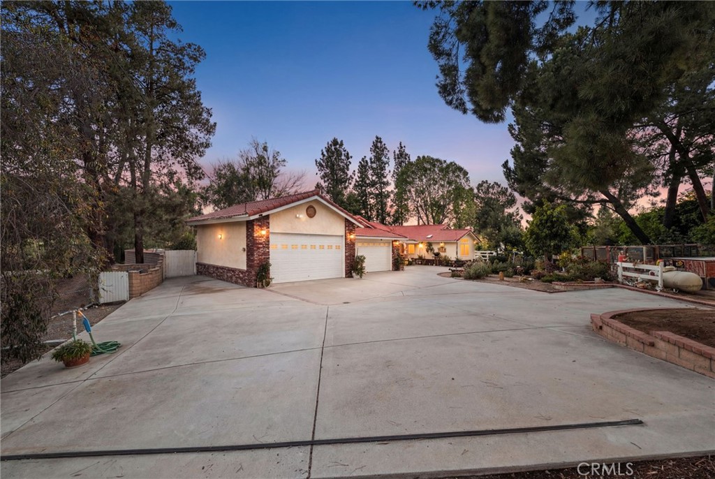 16620 Rocky Glen Road