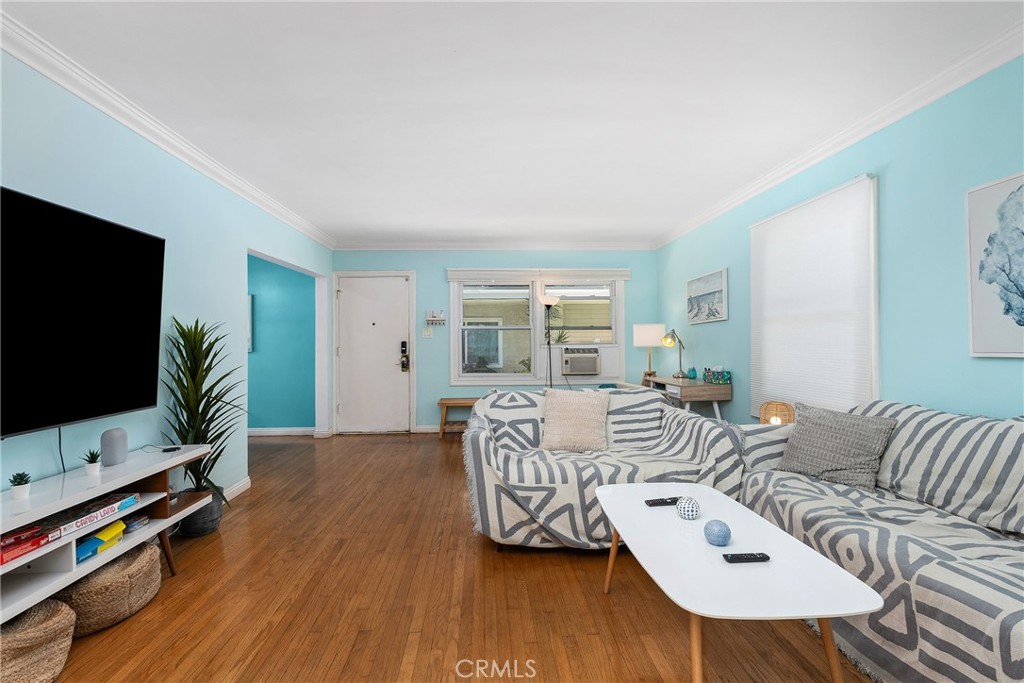 1250 E 1st Street 1