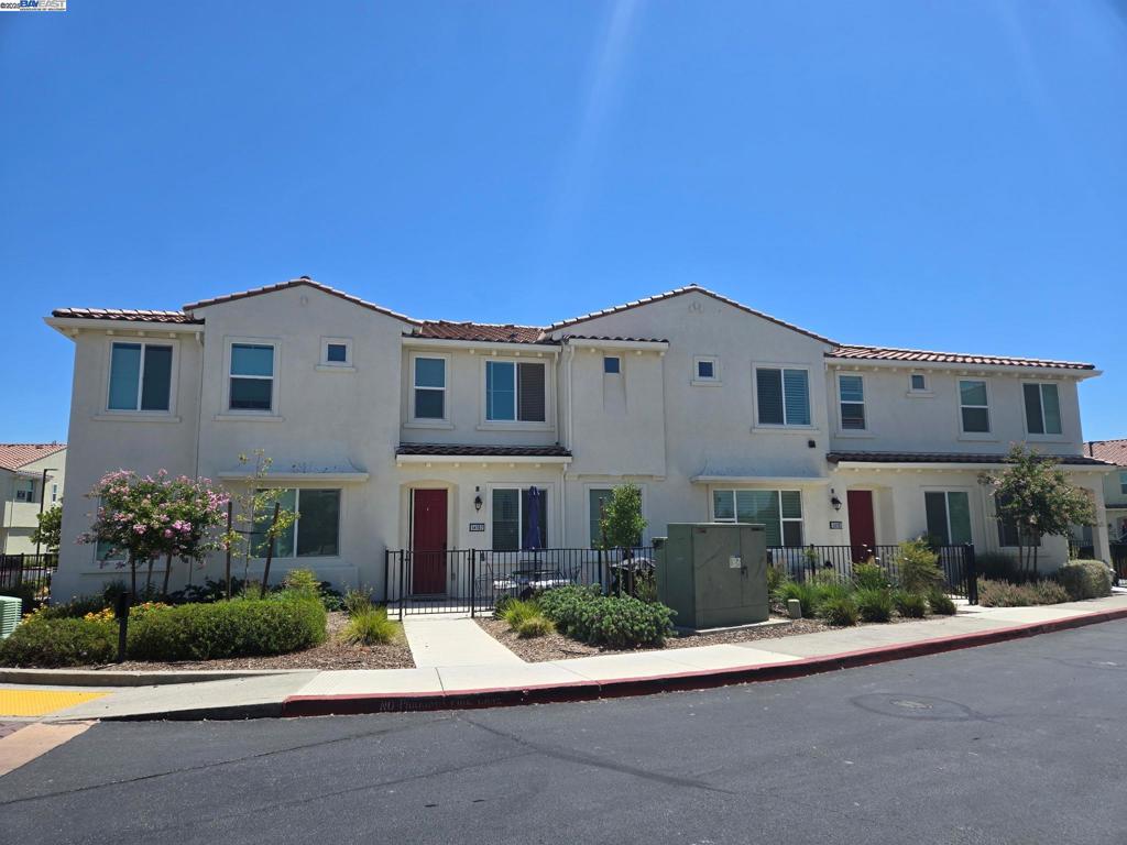 Townhouse Style Condo! Discover this beautifully maintained home in a prime North Natomas location. Priced to sell, this residence features 3 spacious bedrooms, 2.5 bathrooms, and a 2-car garage in the desirable Artisan Square community. The home is equipped with solar panels, and includes smart home technology for modern living. Enjoy community amenities such as a pool, park, and convenient access to freeway and shopping. The HOA covers the roof, exterior maintenance, water, and trash. Must see!