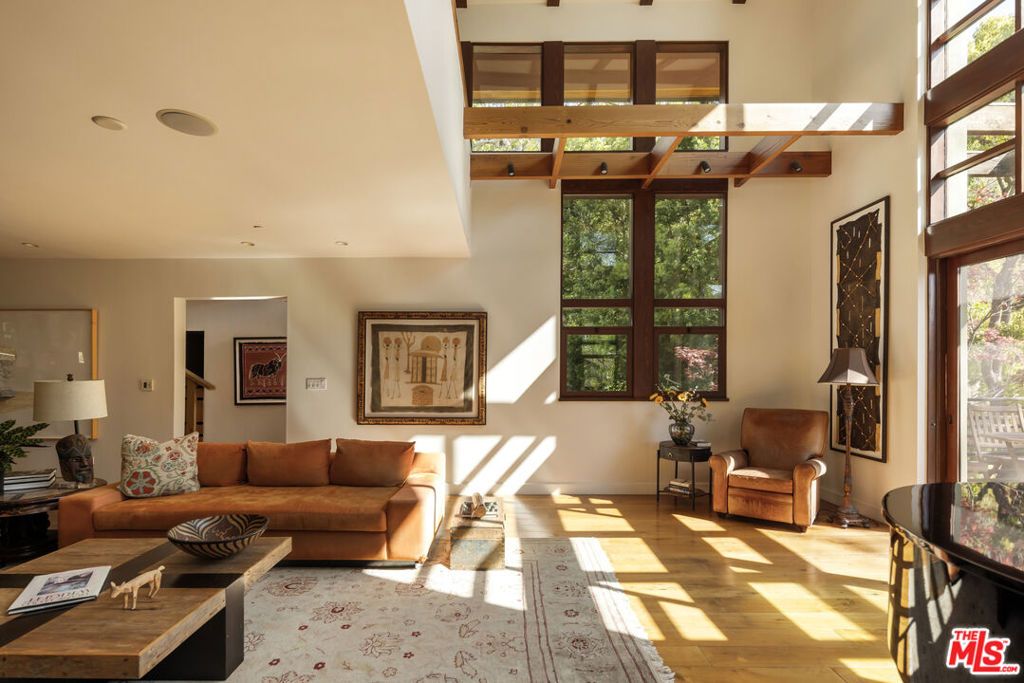 Photo of 2669 Harlesden Court, Los Angeles, CA 90046 (MLS # 25598667)