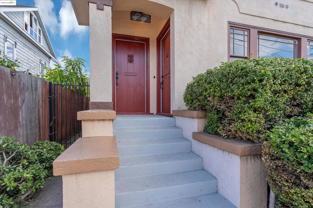 Properties 1 863 40th St.