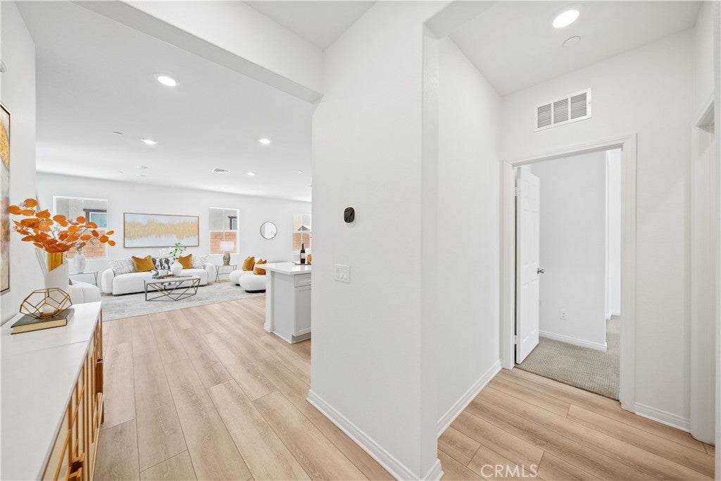4125 E La Jolla Street