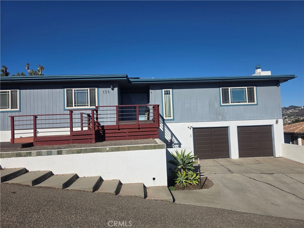135 Sharon Lane