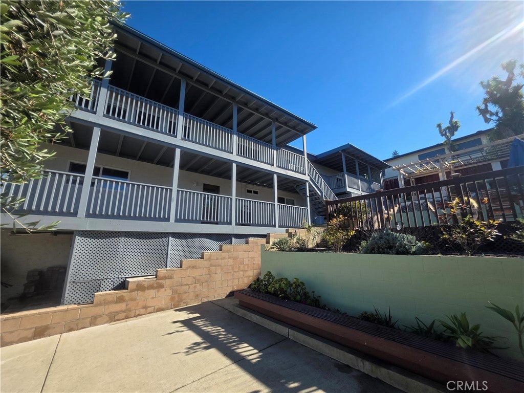 135 Sharon Lane