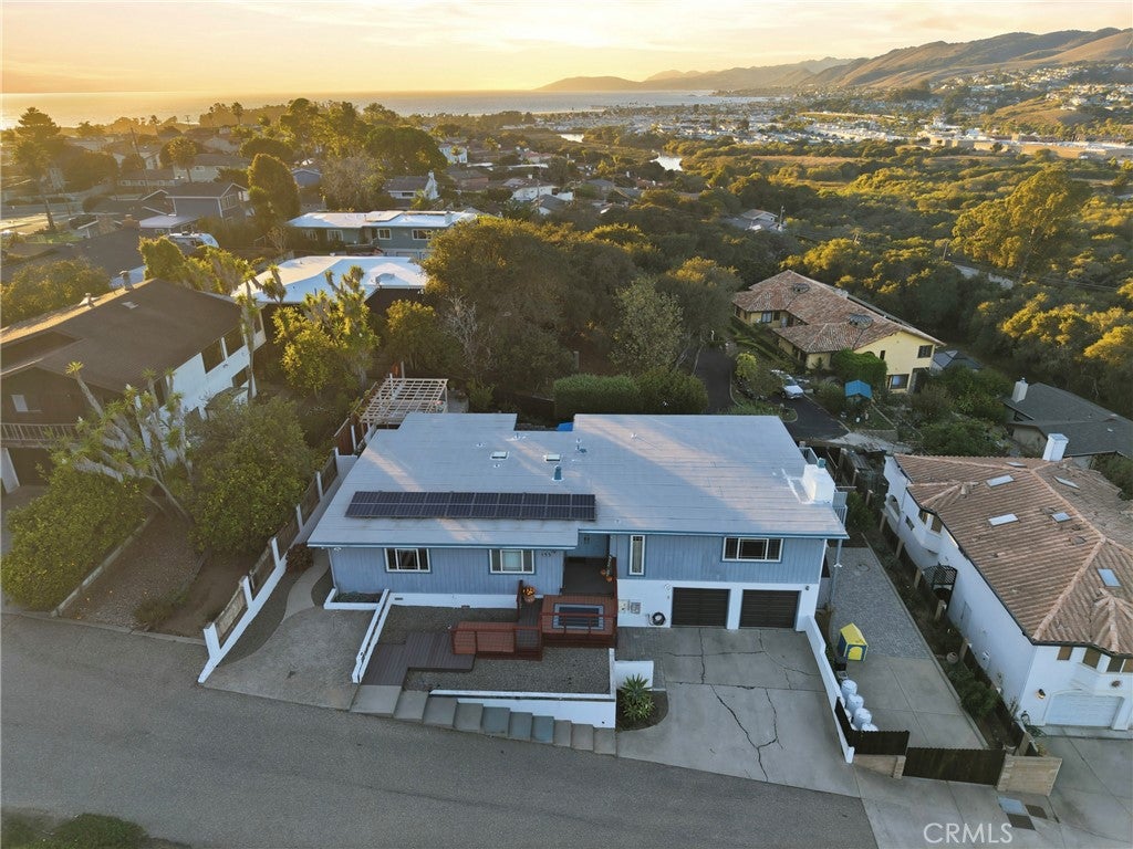 135 Sharon Lane
