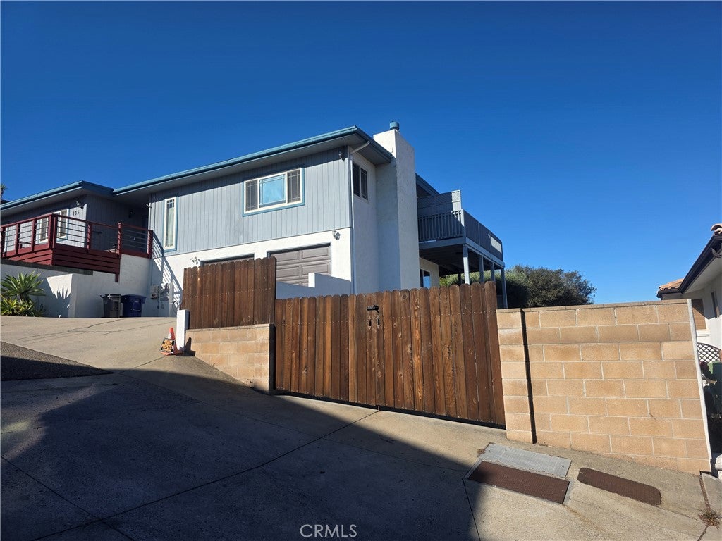 135 Sharon Lane