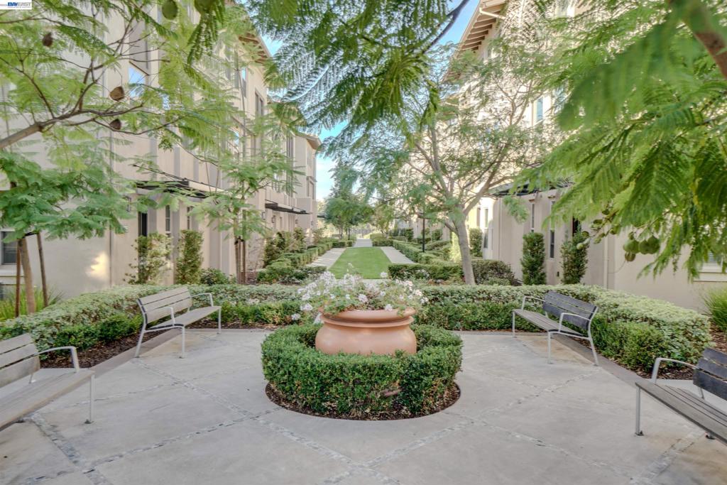 1061 Harebell Pl