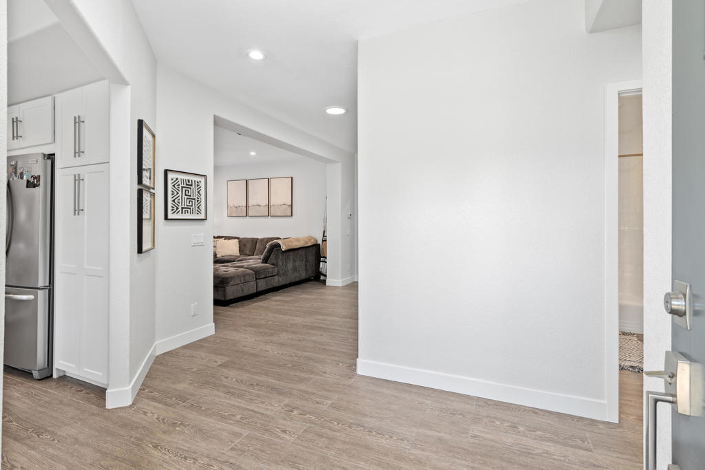 Laguna De La Paz - Residential