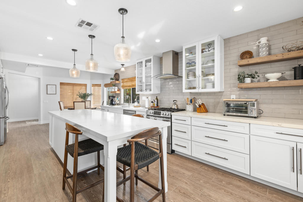 Laguna De La Paz - Residential