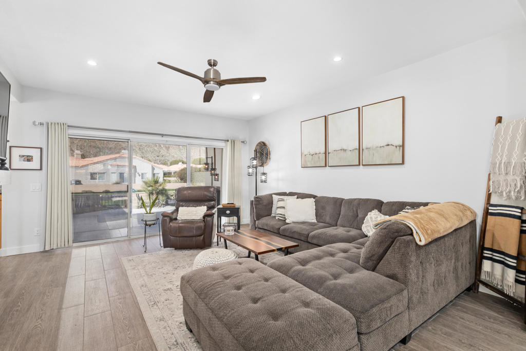 Laguna De La Paz - Residential