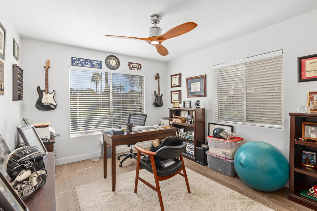 Laguna De La Paz - Residential