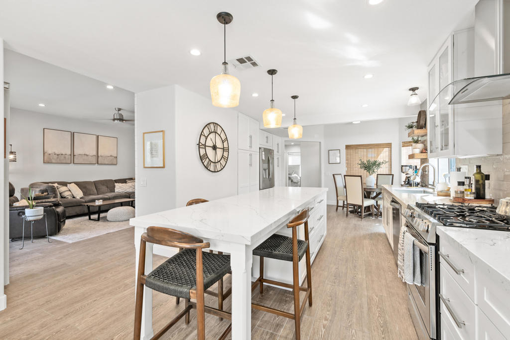 Laguna De La Paz - Residential