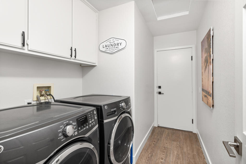 Laguna De La Paz - Residential