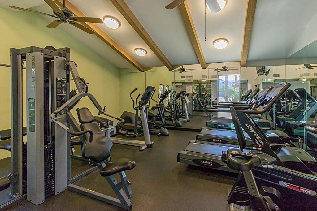 Laguna De La Paz - Residential