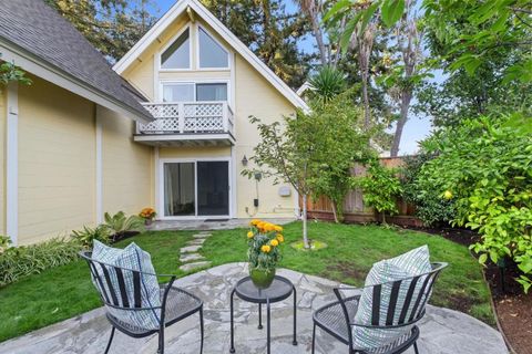 2524 W Middlefield Road Mountain View CA 94043