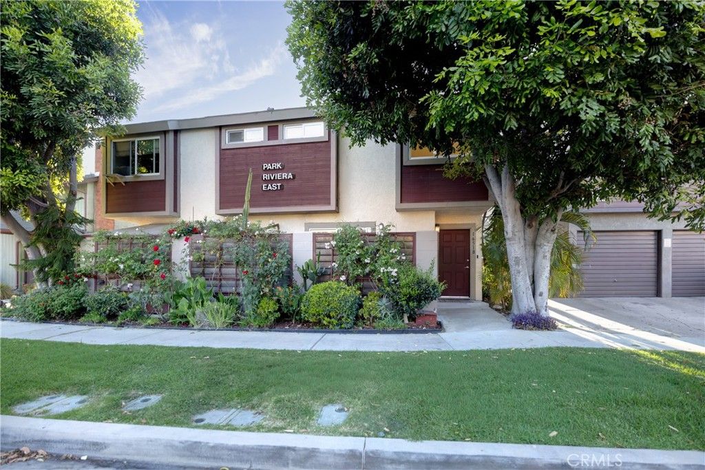 Photo of 1651 Park Ave #B, Long Beach, CA 90815 (MLS # PW26078963)