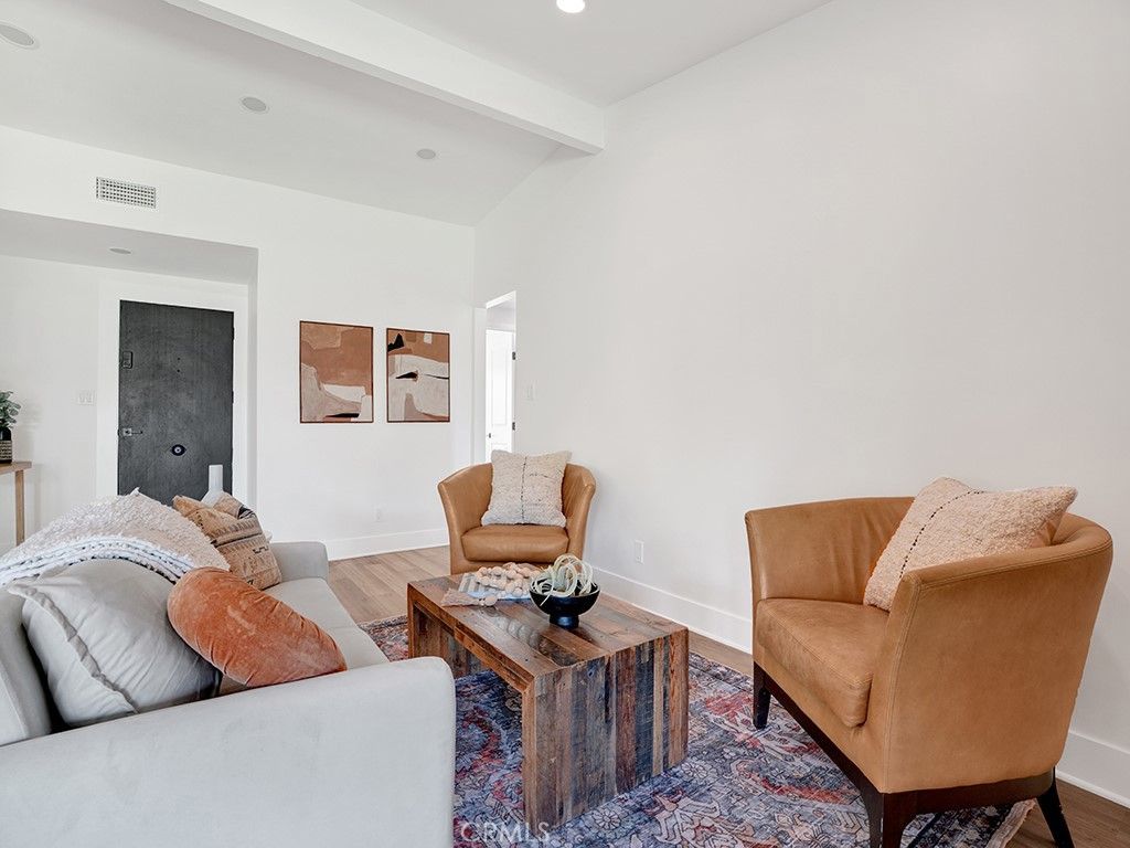 listing image 130729052245037906273