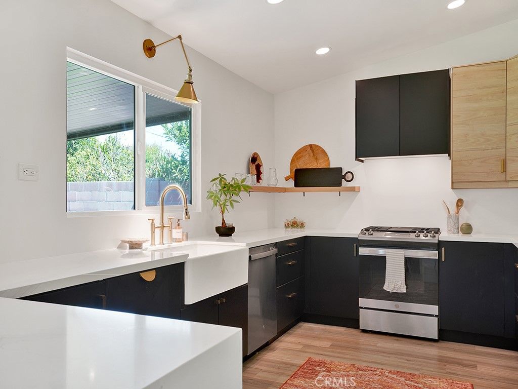listing image 130721867609574694191
