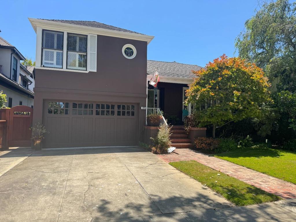 729 Plymouth Way