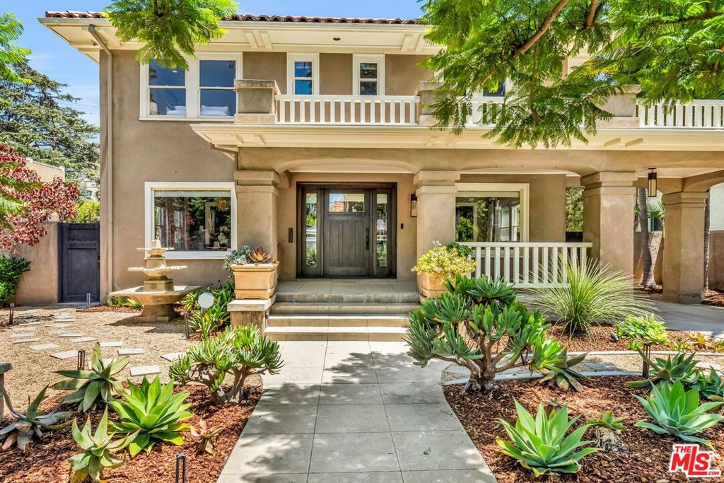 Properties 2 1638 S Victoria Avenue