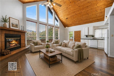 Photo of 2513 Glacier Drive, Frazier Park, CA 93225 (MLS # SR26193365)