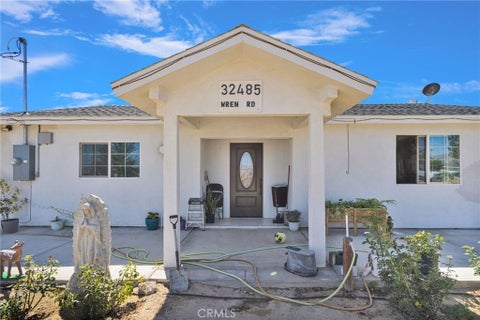 Photo of 32485 Wren RD, Lucerne Valley, CA 92356 (MLS # IV26210660)