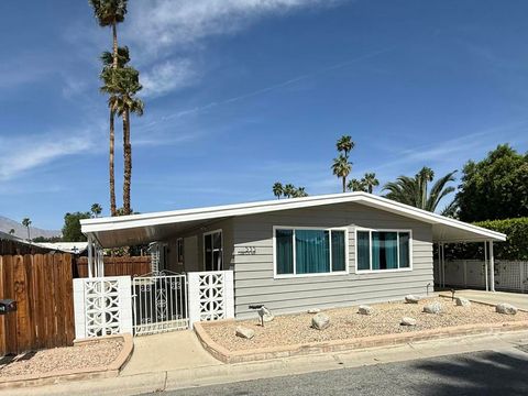 Photo of 535 Cerritos Way, Cathedral City, CA 92234 (MLS # 219145900DA)