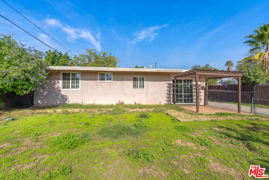 2218 Broadway Avenue