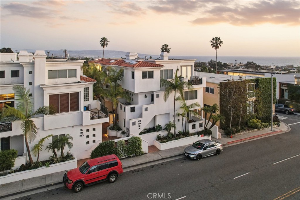 710 Manhattan Beach Boulevard