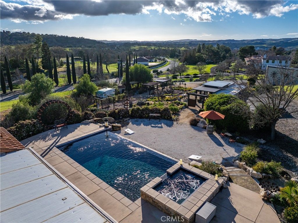 Photo of 1690 Barley Grain, Paso Robles, CA 93446 (MLS # NS26037838)