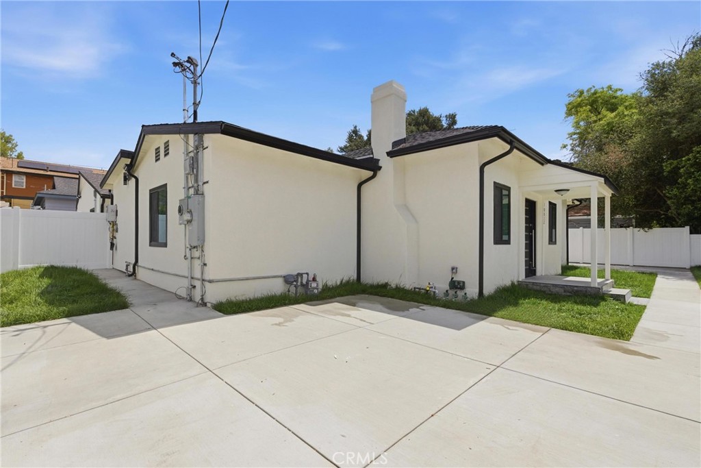 10012 Plainview Avenue