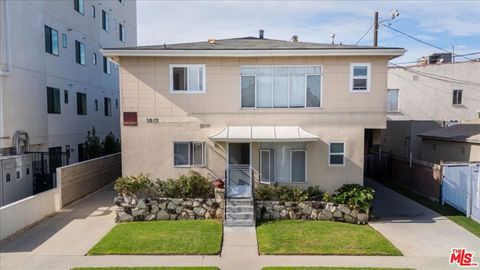 Photo of 1017 S Shenandoah Street, Los Angeles, CA 90035 (MLS # 26650095)