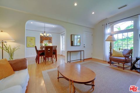 Photo of 8704 Ashcroft Avenue, West Hollywood, CA 90048 (MLS # 25605963) Photo of 8704 Ashcroft Avenue, West Hollywood, CA 90048 (MLS # 25605963)