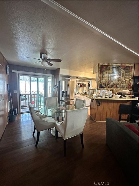 16600 Orange Avenue 8 Paramount CA 90723