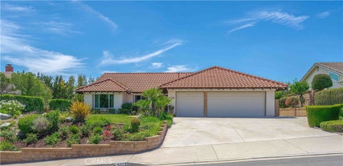 Photo of 4775 Via Amante, Yorba Linda, CA 92886 (MLS # OC26129024)
