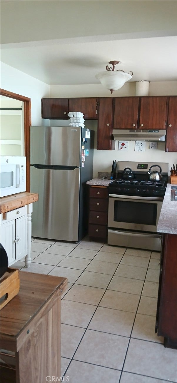 1359 W 69th