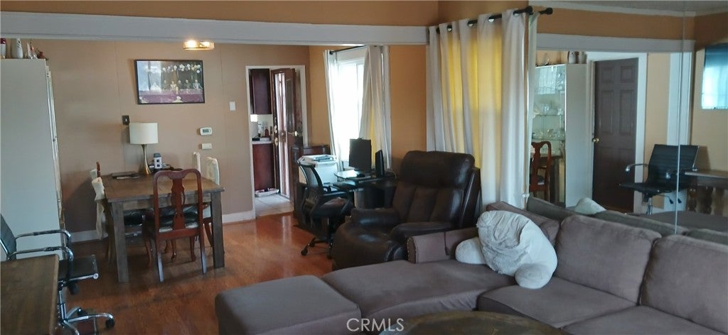 1359 W 69th