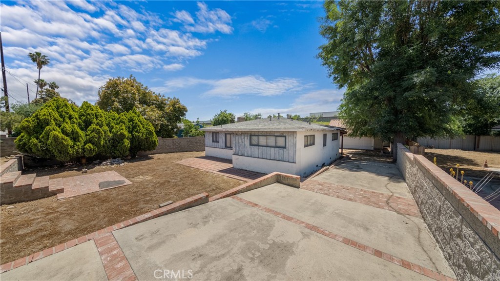 10816 Foothill Boulevard