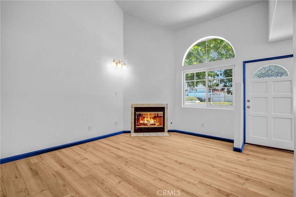 217 E Commonwealth Avenue F