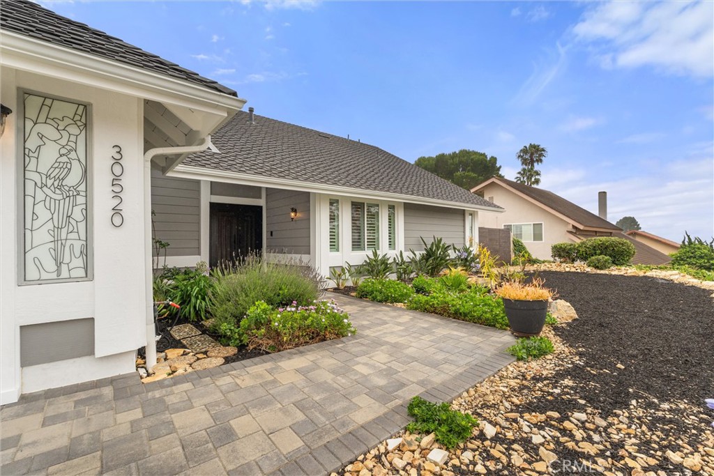 30520 Camino Porvenir