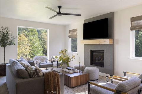 Photo of 357 Mittry, Lake Arrowhead, CA 92352 (MLS # IG25276352)