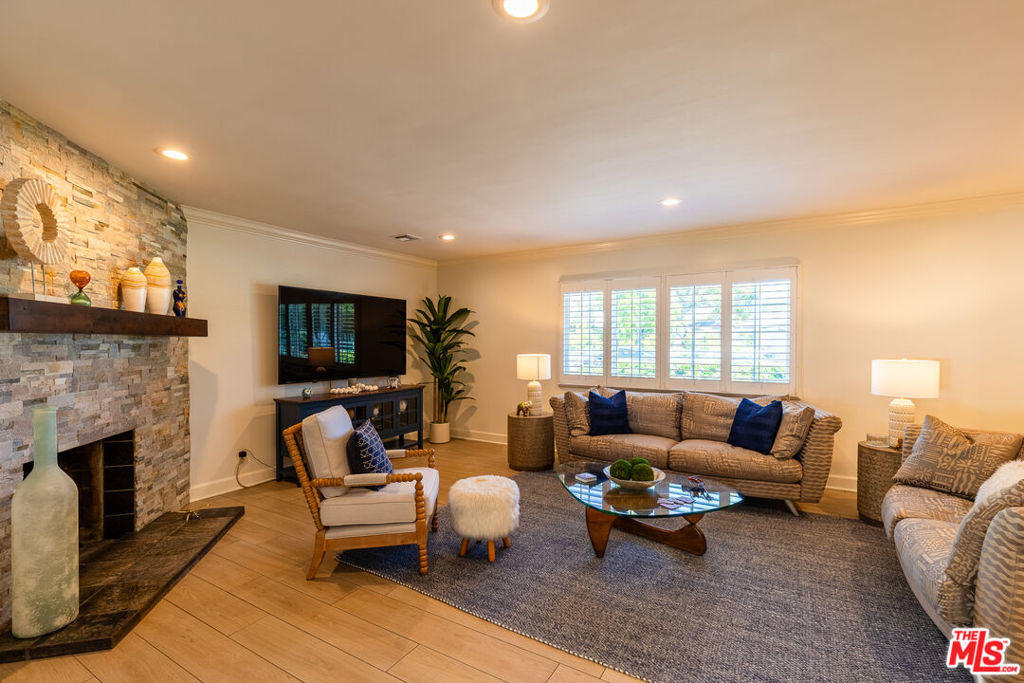 1 Saddlehorn Lane