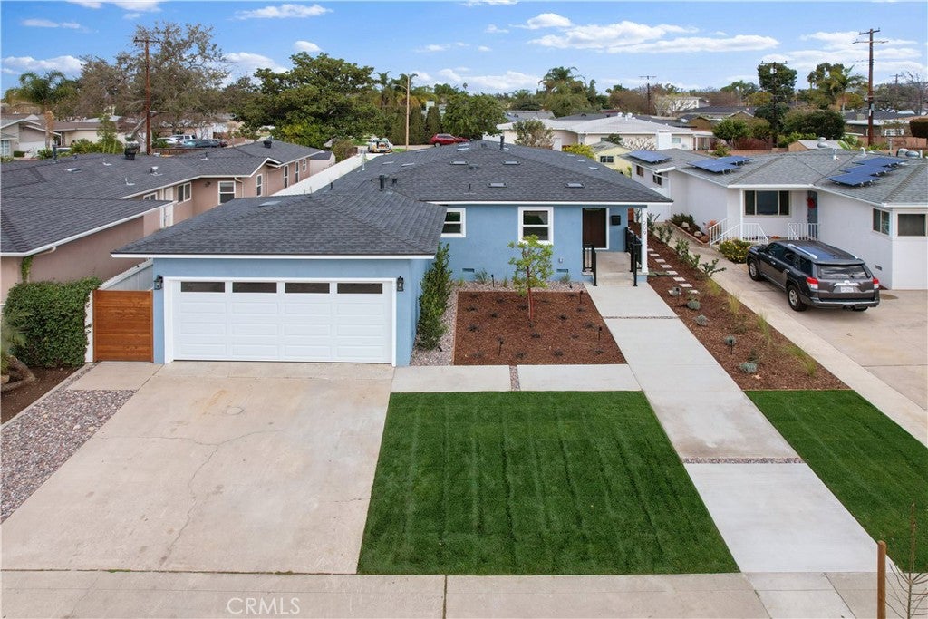 209 E Mayfair