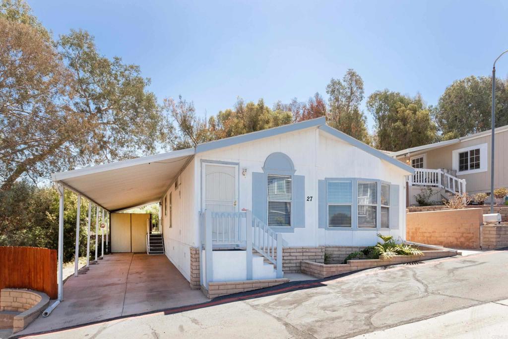 1333 Olive Avenue SPC 27
