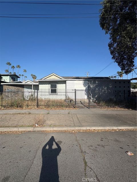 Photo of 1673 N D Street, San Bernardino, CA 92405 (MLS # DW26093206)