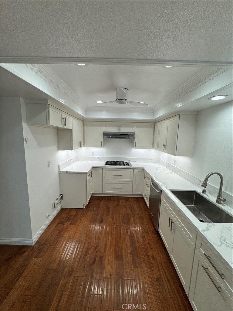 521 Playa, Newport Beach CA 92660 - Photo 14