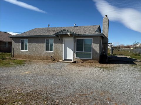 Photo of 9966 Locust Avenue, Hesperia, CA 92345 (MLS # CV26033330)