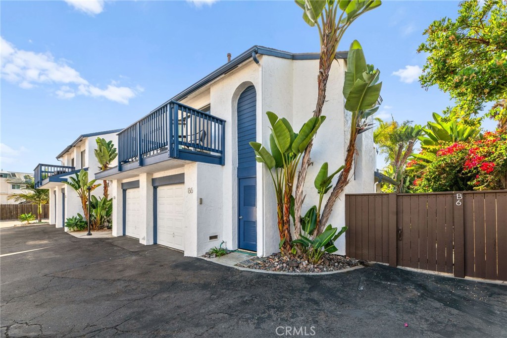 256 Juniper Ave B6